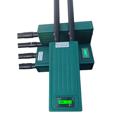 Dual Channel Handheld Drone Jammer 2400MHz-2500MHz Over 50% Efficiency