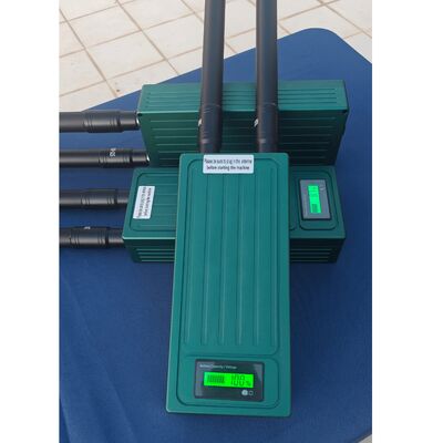 Dual Channel Handheld Drone Jammer 2400MHz-2500MHz Over 50% Efficiency